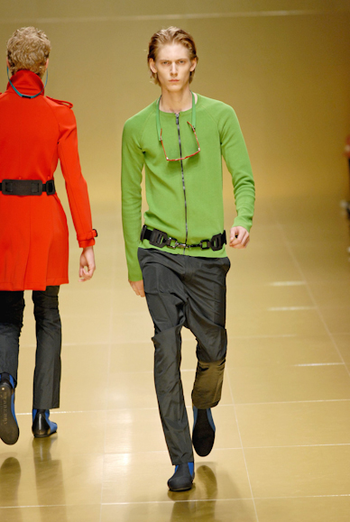 desfiles-burberry-milaoverao2008men-101
