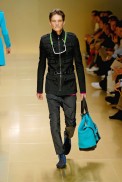 desfiles-burberry-milaoverao2008men-104