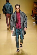 desfiles-burberry-milaoverao2008men-111