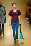 desfiles-burberry-milaoverao2008men-113