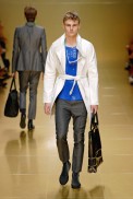 desfiles-burberry-milaoverao2008men-121