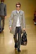 desfiles-burberry-milaoverao2008men-123