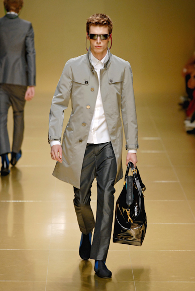 desfiles-burberry-milaoverao2008men-123