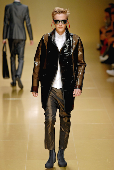 desfiles-burberry-milaoverao2008men-128