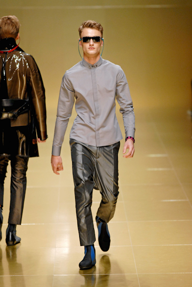 desfiles-burberry-milaoverao2008men-129