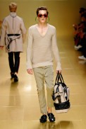 desfiles-burberry-milaoverao2008men-136