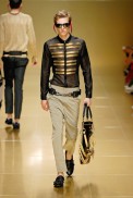 desfiles-burberry-milaoverao2008men-137