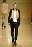 desfiles-burberry-milaoverao2008men-139