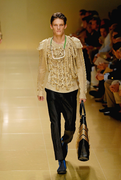 desfiles-burberry-milaoverao2008men-145