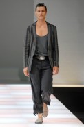 desfiles-emporioarmani-milaoverao2008men-111