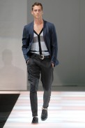desfiles-emporioarmani-milaoverao2008men-112