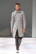 desfiles-emporioarmani-milaoverao2008men-114
