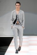 desfiles-emporioarmani-milaoverao2008men-116