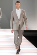 desfiles-emporioarmani-milaoverao2008men-125