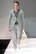 desfiles-emporioarmani-milaoverao2008men-127