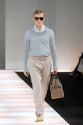 desfiles-emporioarmani-milaoverao2008men-130