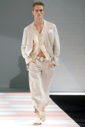 desfiles-emporioarmani-milaoverao2008men-136