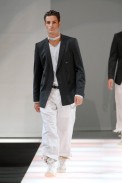 desfiles-emporioarmani-milaoverao2008men-150