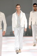 desfiles-emporioarmani-milaoverao2008men-154
