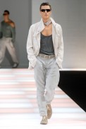 desfiles-emporioarmani-milaoverao2008men-164