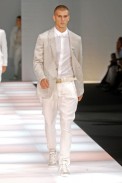 desfiles-emporioarmani-milaoverao2008men-177