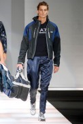 desfiles-emporioarmani-milaoverao2008men-192