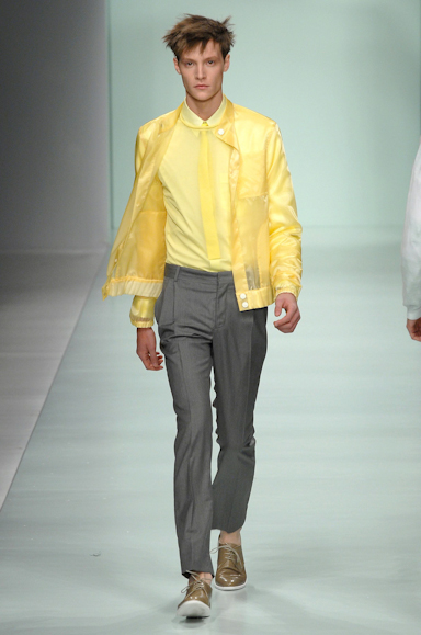 desfiles-fendi-milaoverao2008men-103