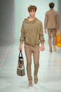 desfiles-fendi-milaoverao2008men-129