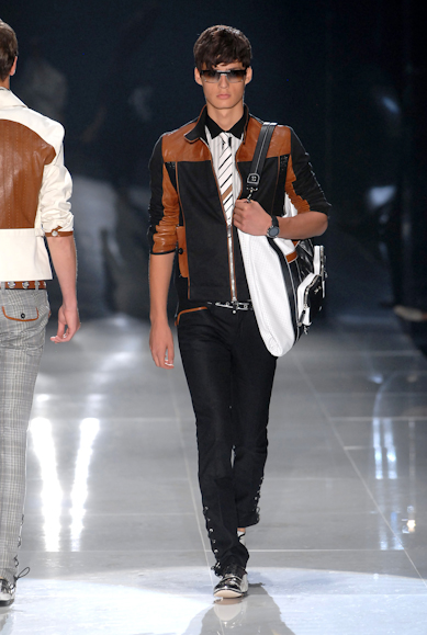 desfiles-gucci-milaoverao2008men-115