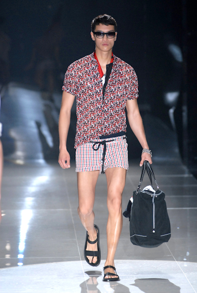desfiles-gucci-milaoverao2008men-130