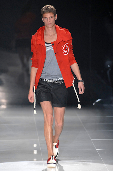 desfiles-gucci-milaoverao2008men-132