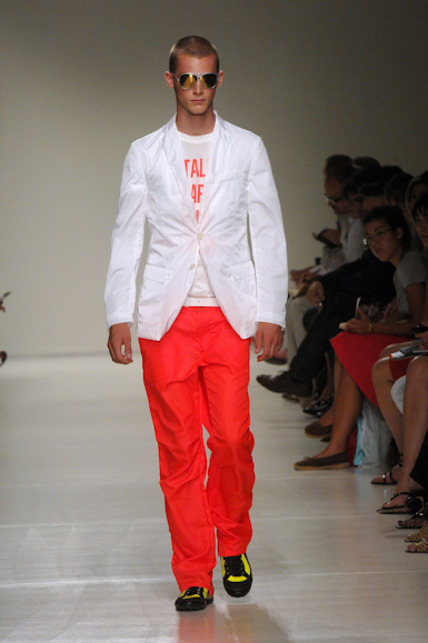 desfiles-moschino-milaoverao2008men-102