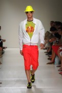 desfiles-moschino-milaoverao2008men-109