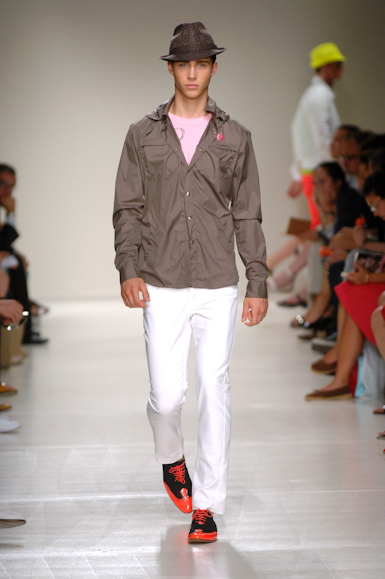 desfiles-moschino-milaoverao2008men-112