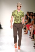 desfiles-moschino-milaoverao2008men-114