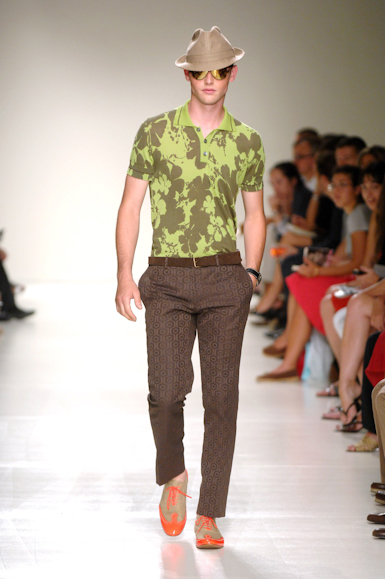 desfiles-moschino-milaoverao2008men-114