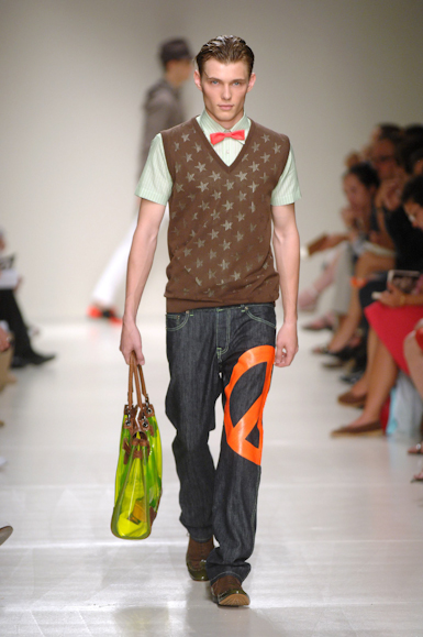 desfiles-moschino-milaoverao2008men-115