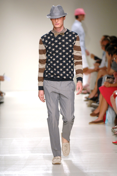 desfiles-moschino-milaoverao2008men-131