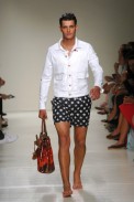 desfiles-moschino-milaoverao2008men-142