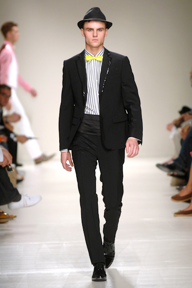 desfiles-moschino-milaoverao2008men-148