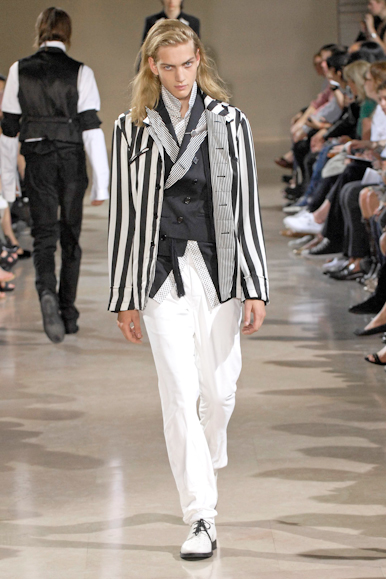 desfiles-anndemeulemeester-parisverao2008rtw-102