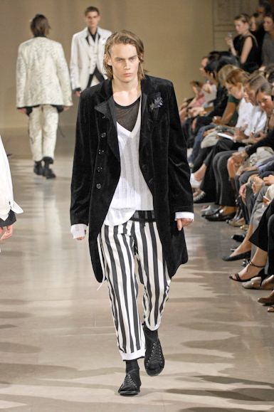 desfiles-anndemeulemeester-parisverao2008rtw-117