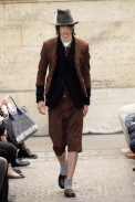 desfiles-commedesgarcons-parisverao2008rtw-104
