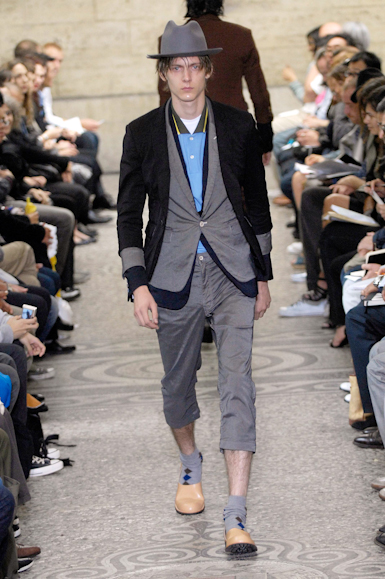 desfiles-commedesgarcons-parisverao2008rtw-105