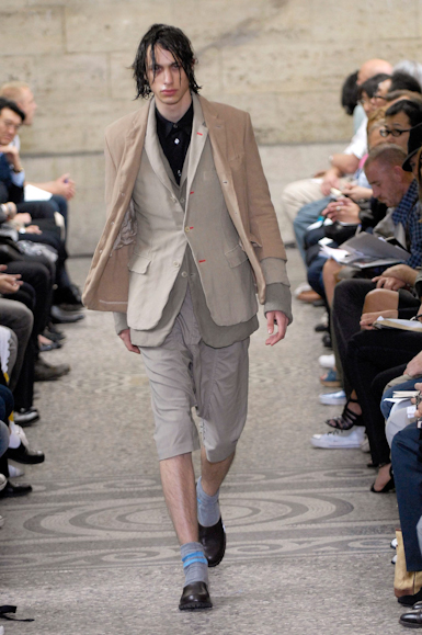 desfiles-commedesgarcons-parisverao2008rtw-115