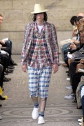 desfiles-commedesgarcons-parisverao2008rtw-120