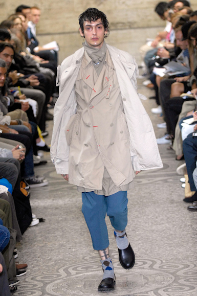 desfiles-commedesgarcons-parisverao2008rtw-122