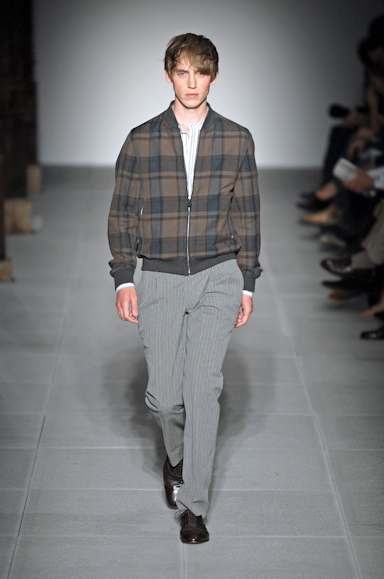 desfiles-hermes-parisverao2008men-111