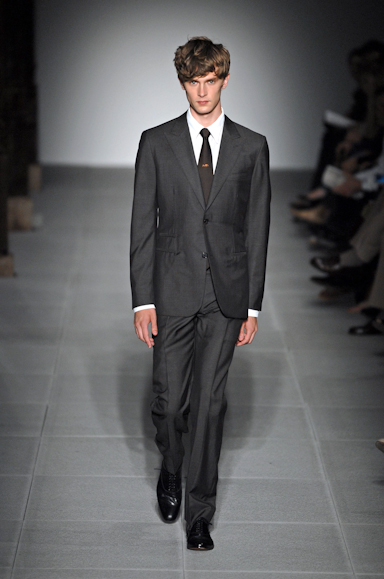 desfiles-hermes-parisverao2008men-117