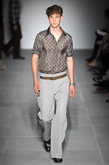 desfiles-hermes-parisverao2008men-122